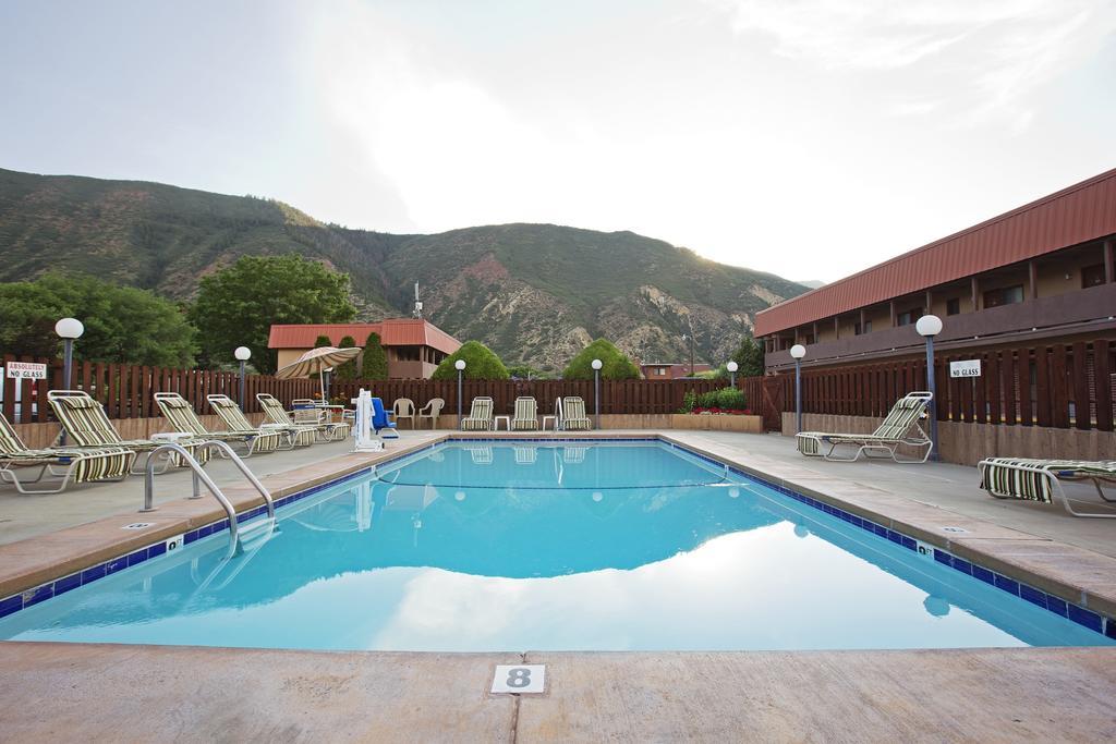 Glenwood Springs Cedar Lodge Εξωτερικό φωτογραφία