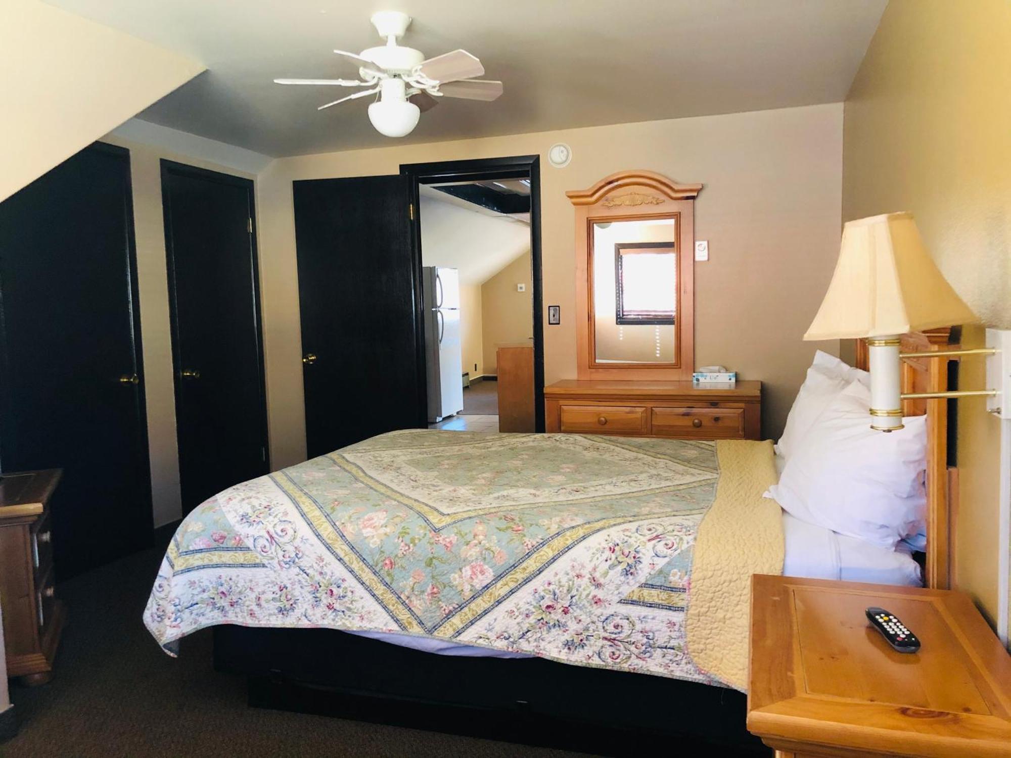 Glenwood Springs Cedar Lodge Εξωτερικό φωτογραφία